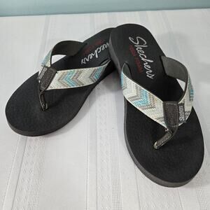 Skechers Yoga Foam Flip Flop Sandal Aqua Gray Aztec Print Strap Women's Size 7